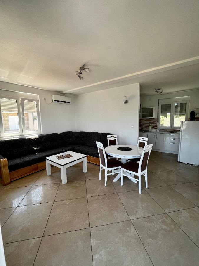 Apartments Apartmani Bojana Utjeha Εξωτερικό φωτογραφία