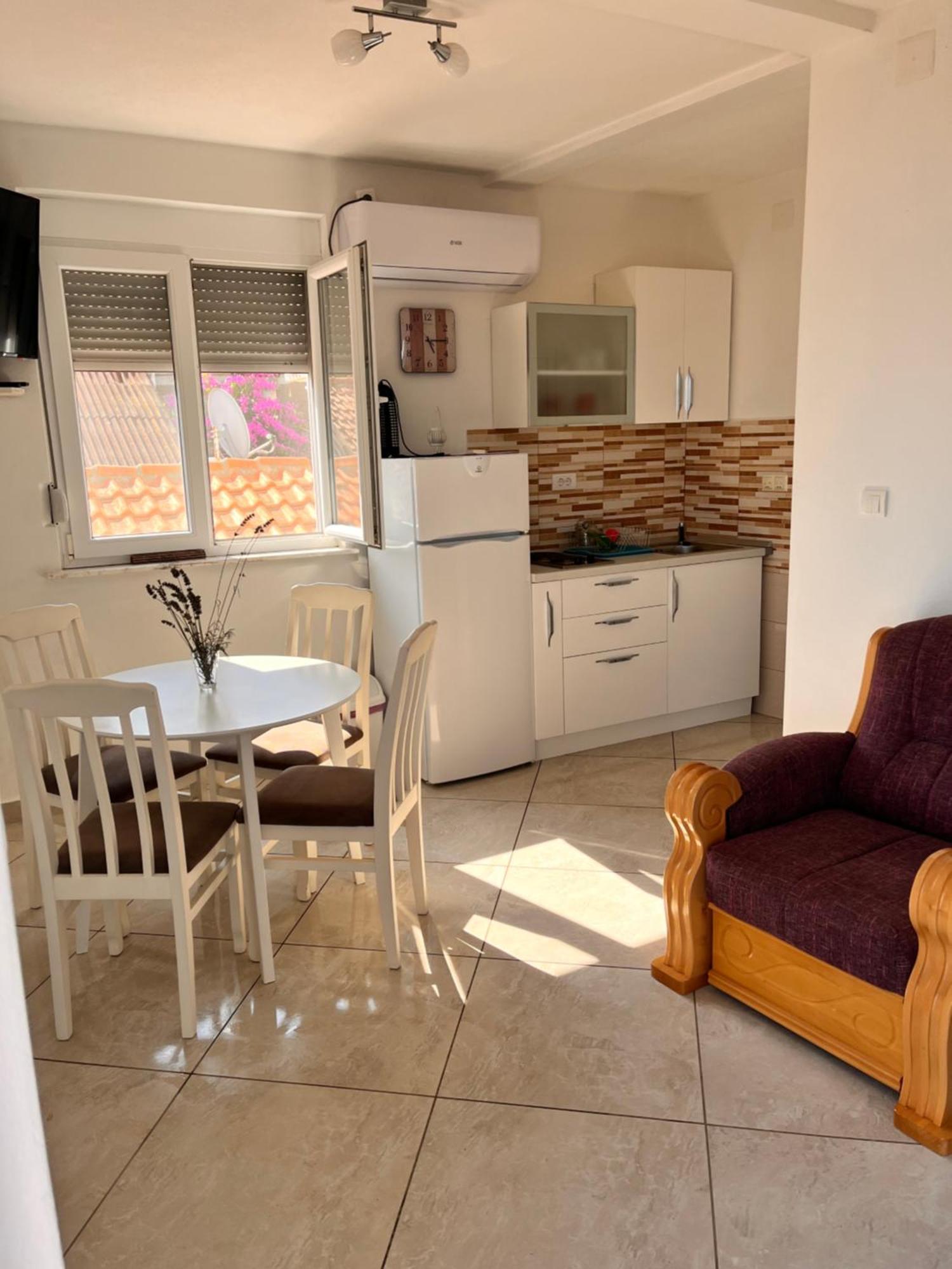 Apartments Apartmani Bojana Utjeha Εξωτερικό φωτογραφία